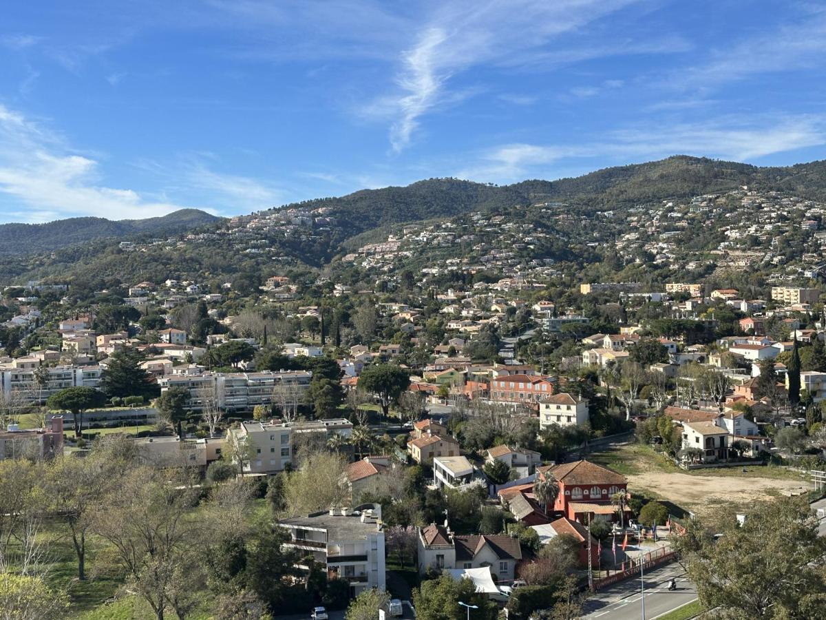My Resid Appart Cannes Vue Marina Et Vue Montagne Мандельё-ла-Напуль Экстерьер фото